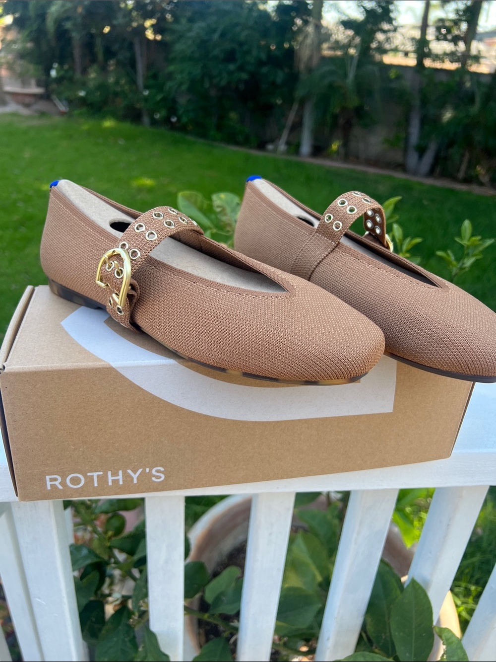 Rothy's Brown Mary Jane Flats with Gold Buckle and Grommet Strap Sz 8 Mary Jane
